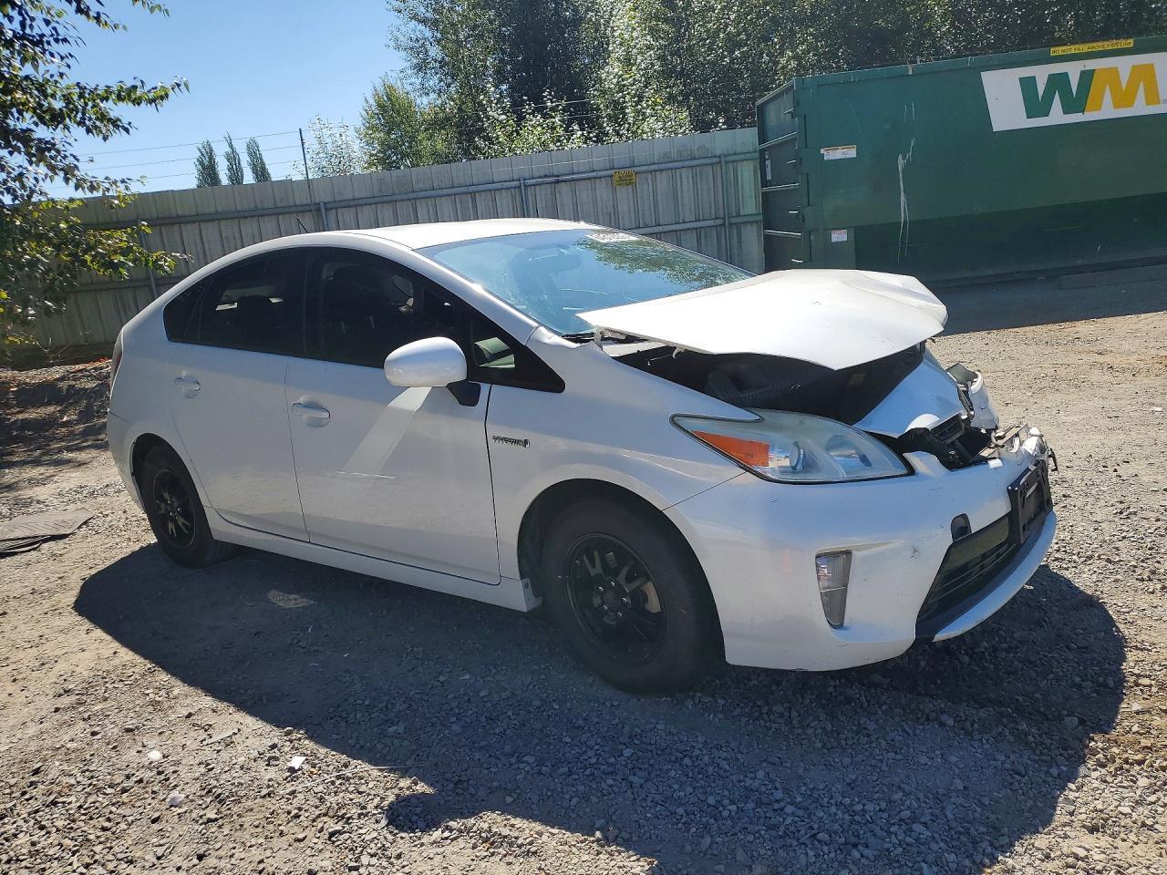 2013 TOYOTA PRIUS THREE — Фото 4 из 13