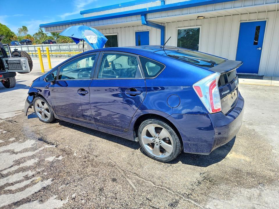JTDKN3DU3D0354318 2013 TOYOTA PRIUS photo no. 2