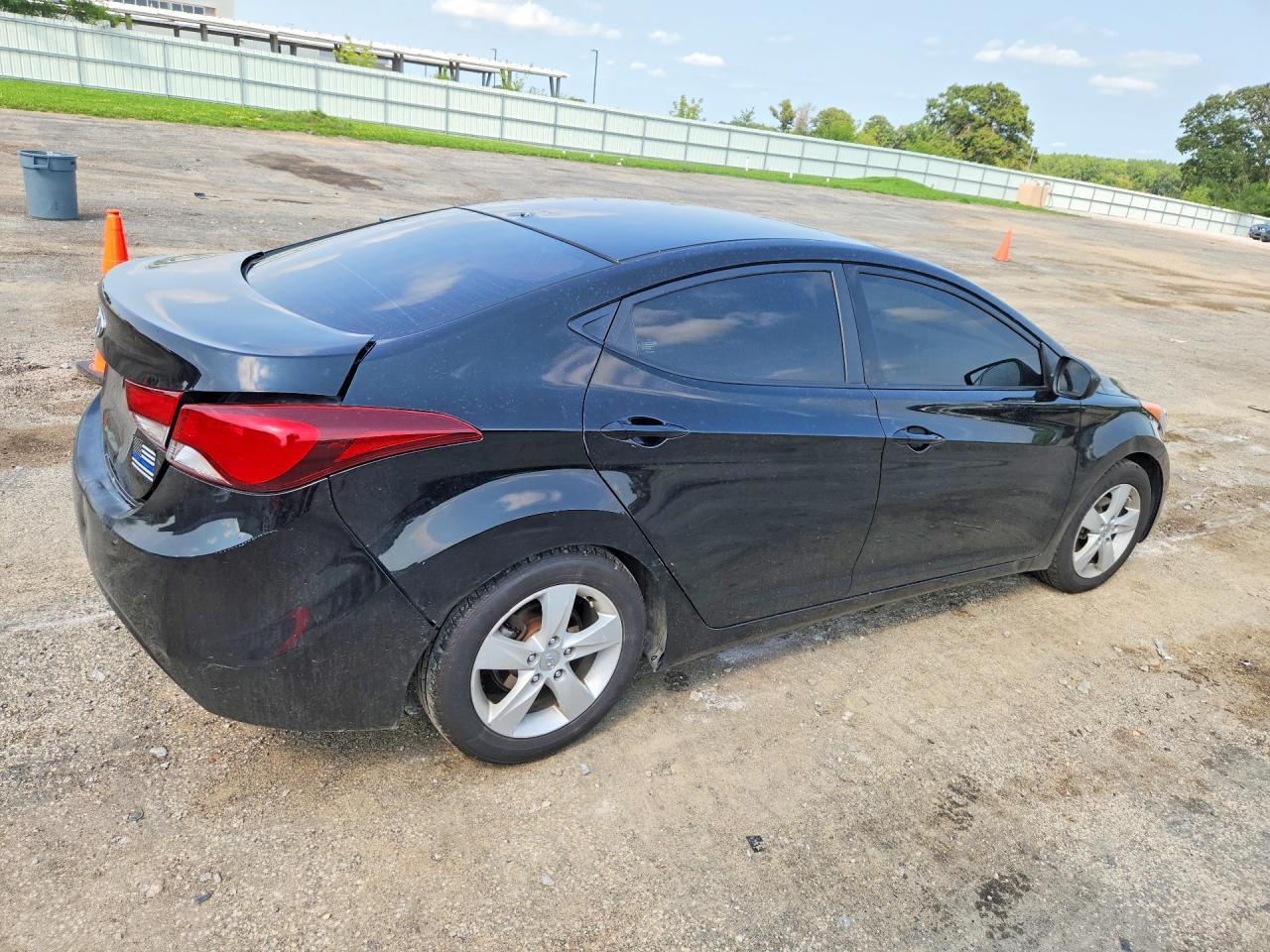 2011 HYUNDAI ELANTRA GLS — Фото 3 из 12