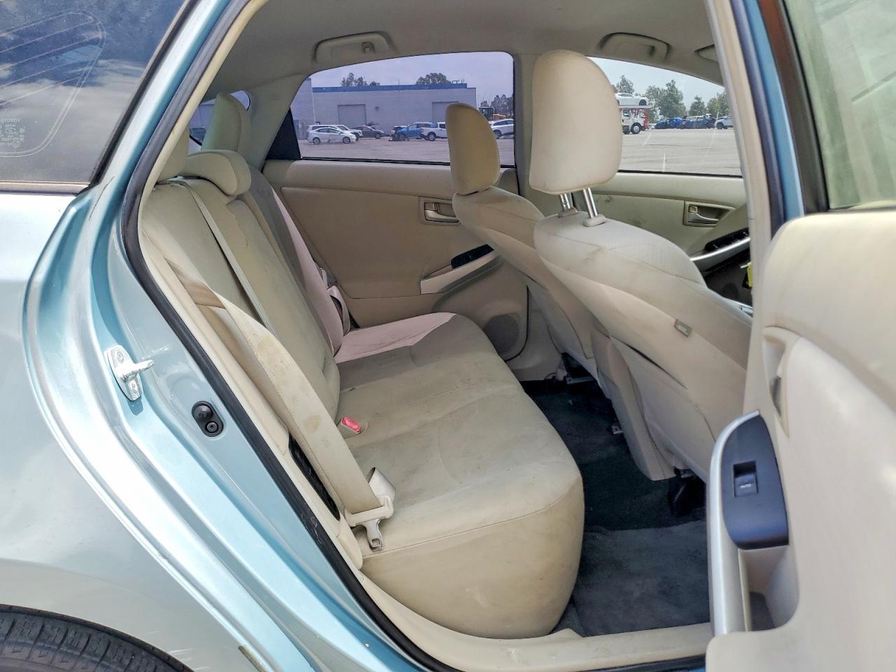 2013 TOYOTA PRIUS TWO — Фото 10 из 12
