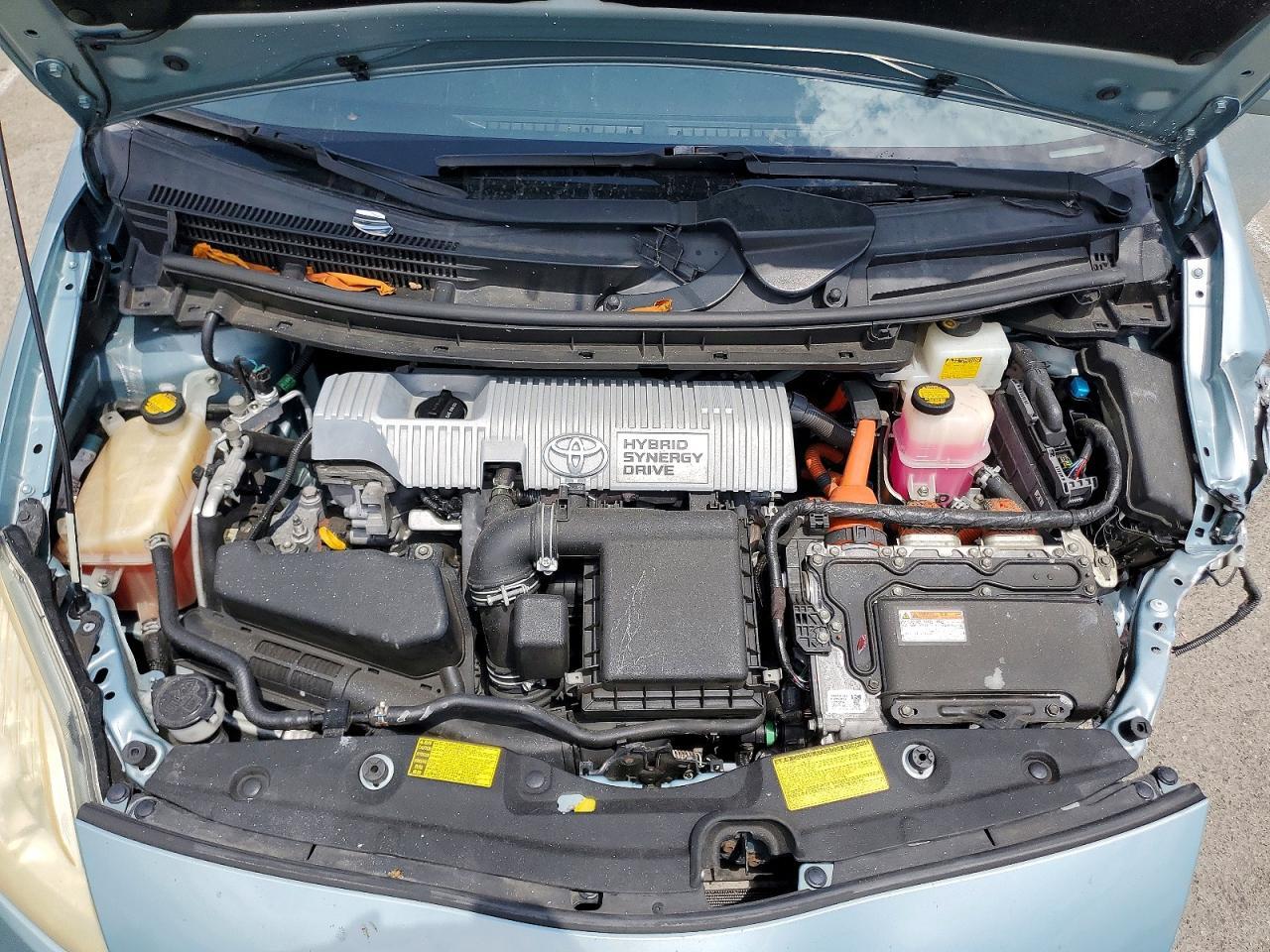 2013 TOYOTA PRIUS TWO — Фото 11 из 12