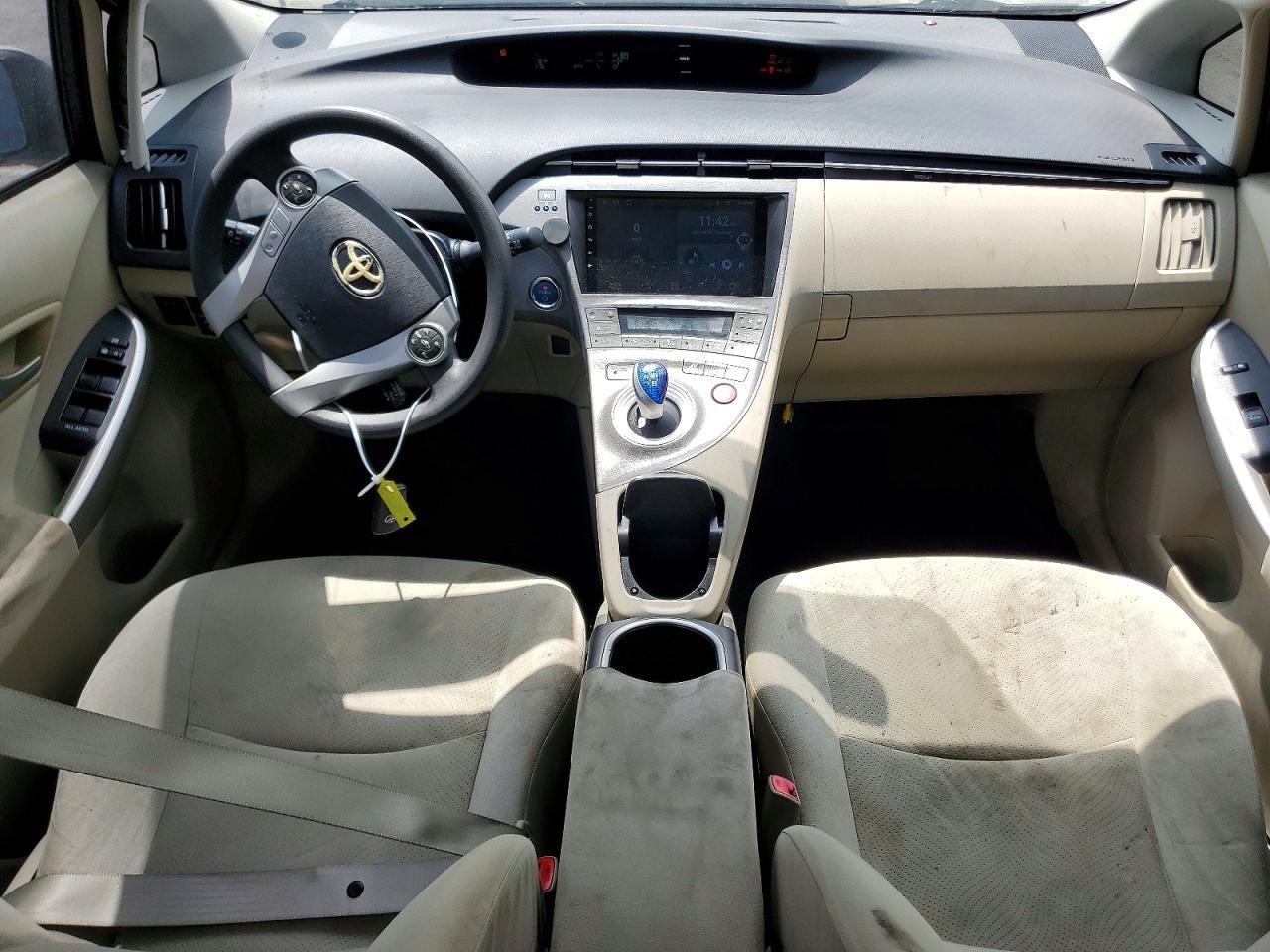 2013 TOYOTA PRIUS TWO — Фото 8 из 12