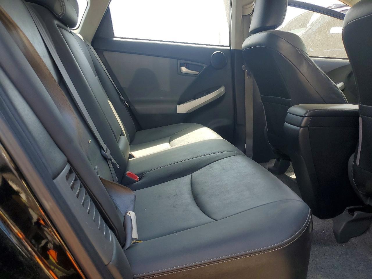2013 TOYOTA PRIUS FOUR — Фото 11 из 13