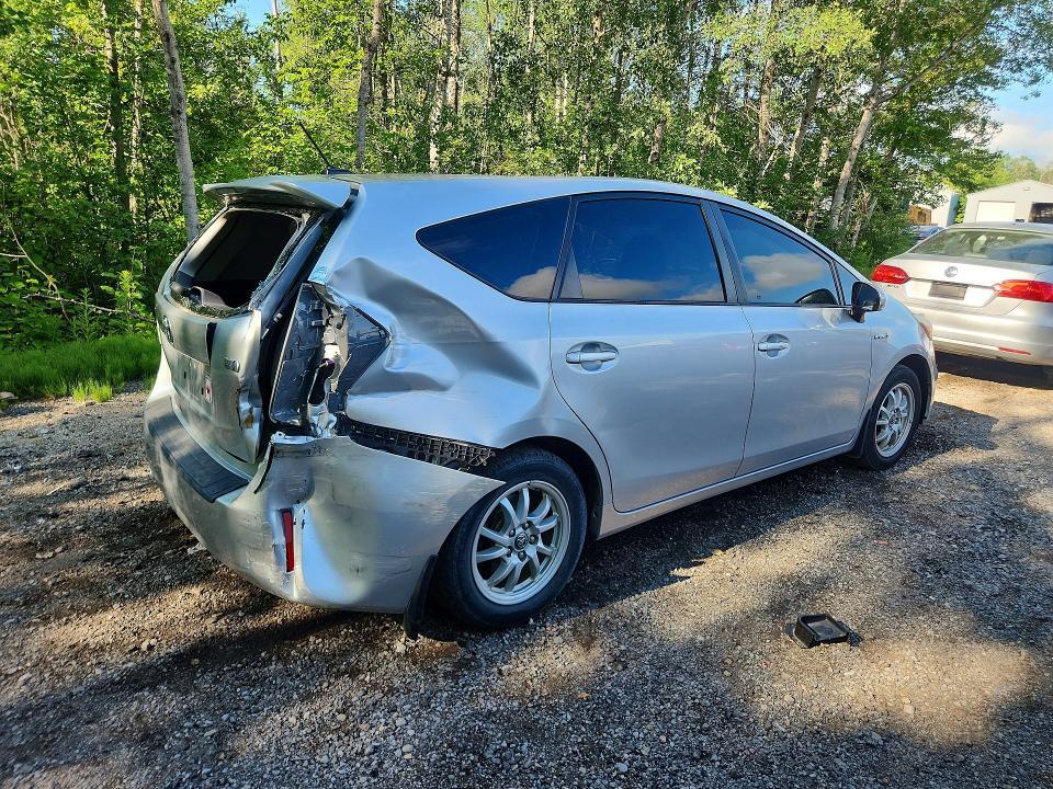 JTDZN3EU3D3229928 2013 TOYOTA PRIUS V photo no. 3