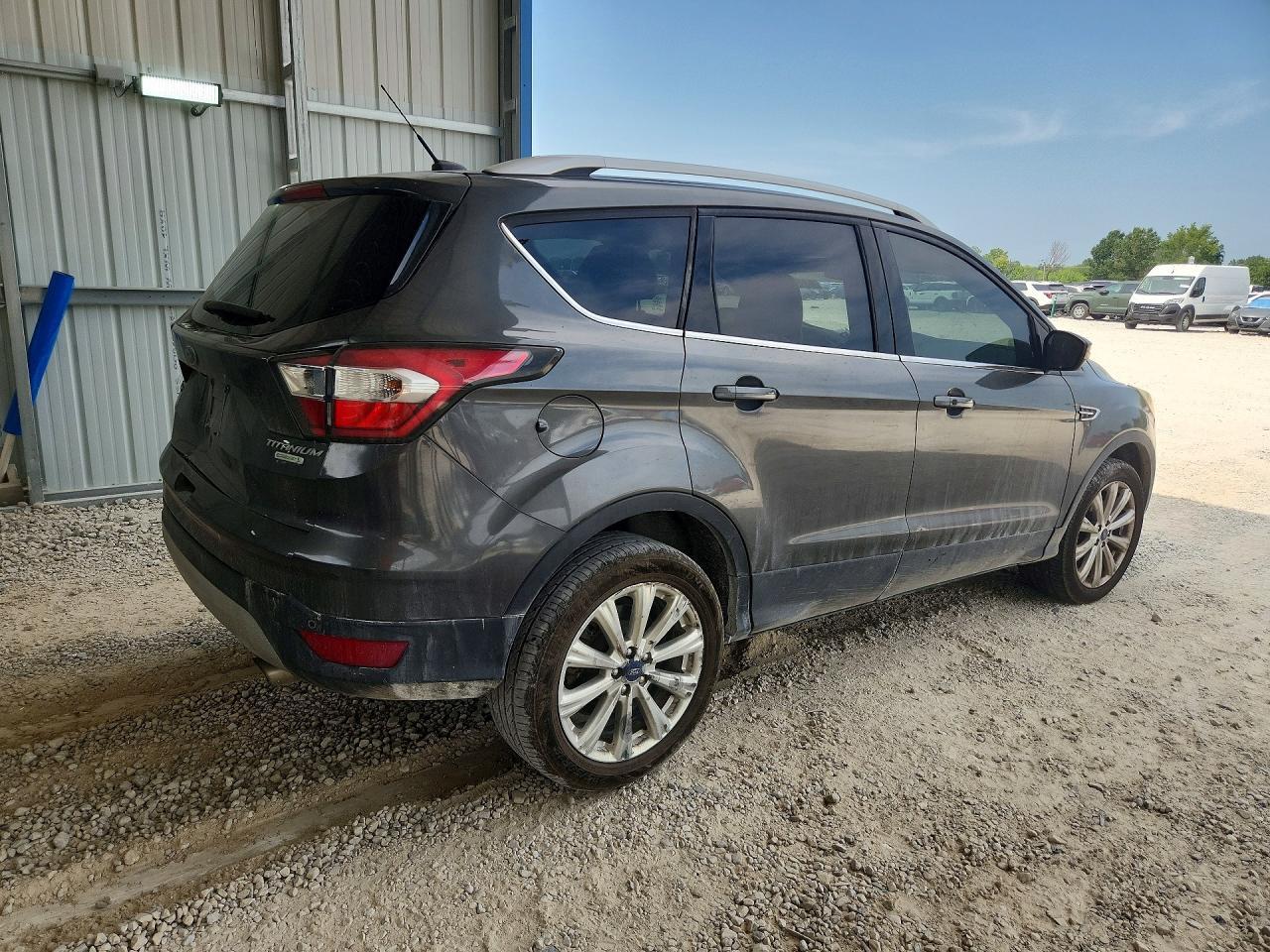 1FMCU0JD5HUA47088 2017 FORD ESCAPE photo no. 3