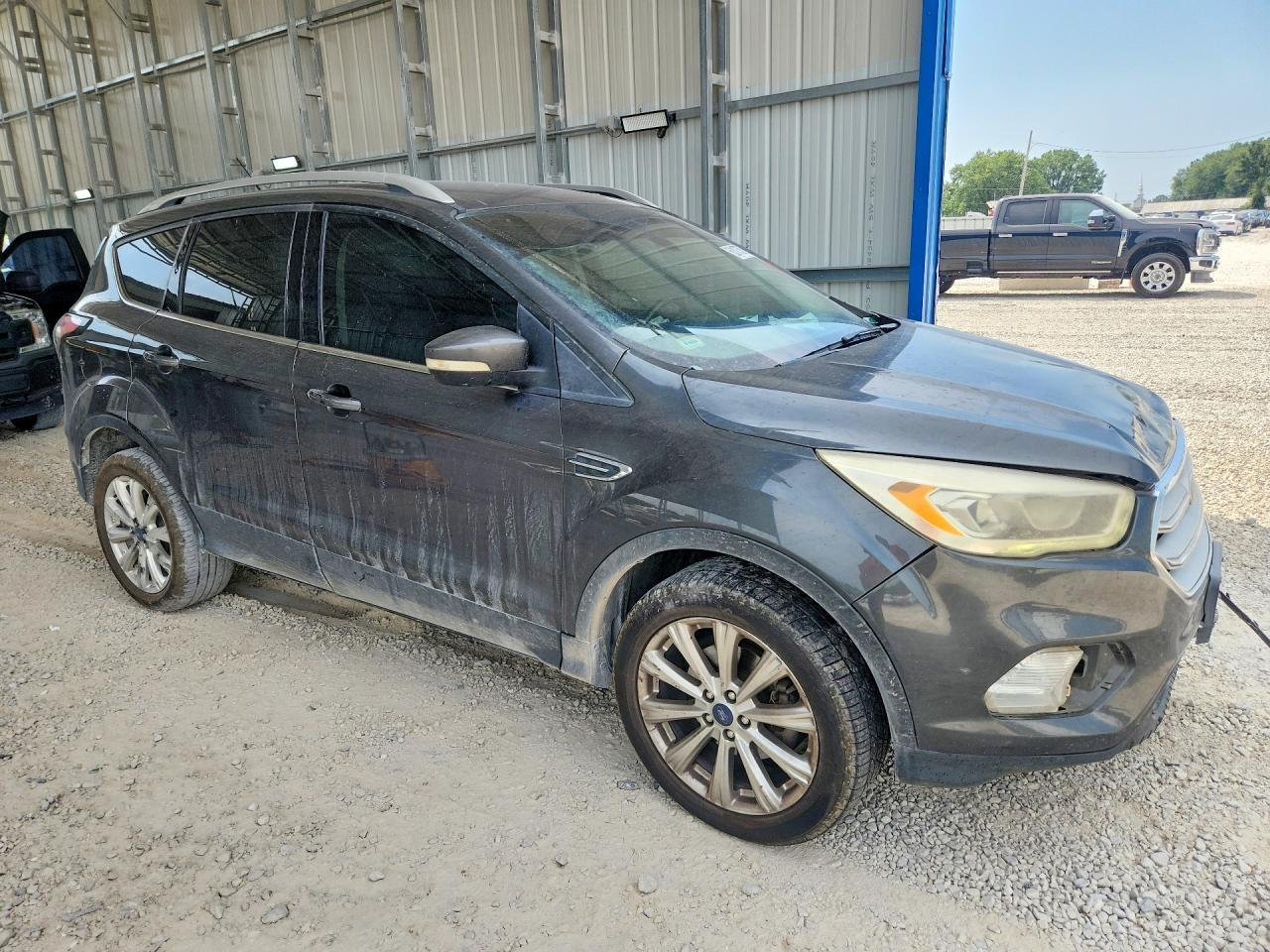 1FMCU0JD5HUA47088 2017 FORD ESCAPE photo no. 4