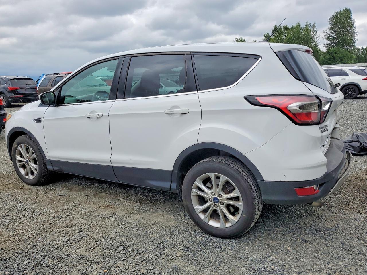 2017 FORD ESCAPE SE — Фото 2 из 14