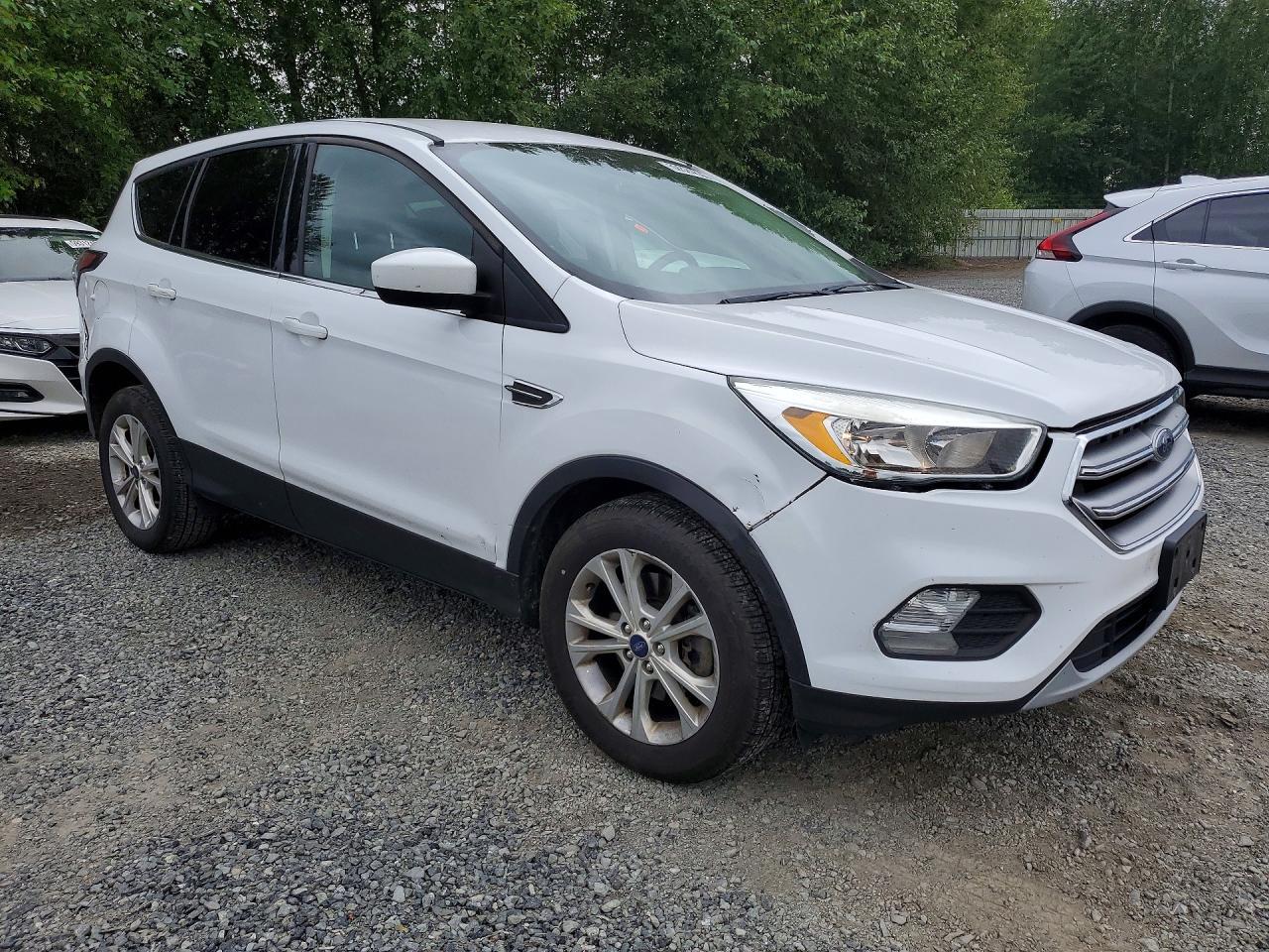 2017 FORD ESCAPE SE — Фото 4 из 14
