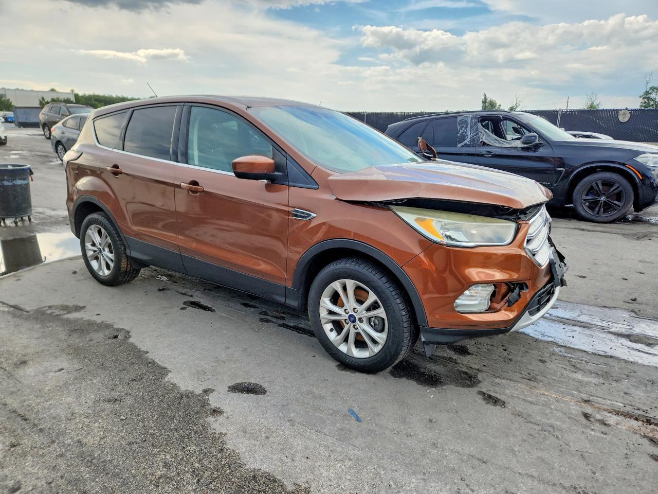 2017 FORD ESCAPE SE — Фото 4 из 13