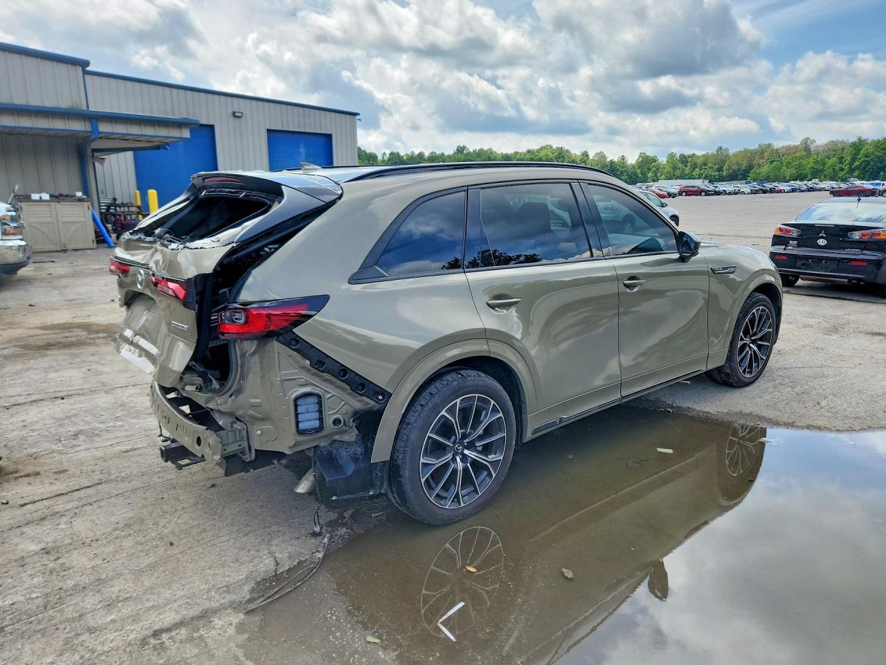 2025 MAZDA CX-70 PREMIUM PLUS — Фото 3 из 13