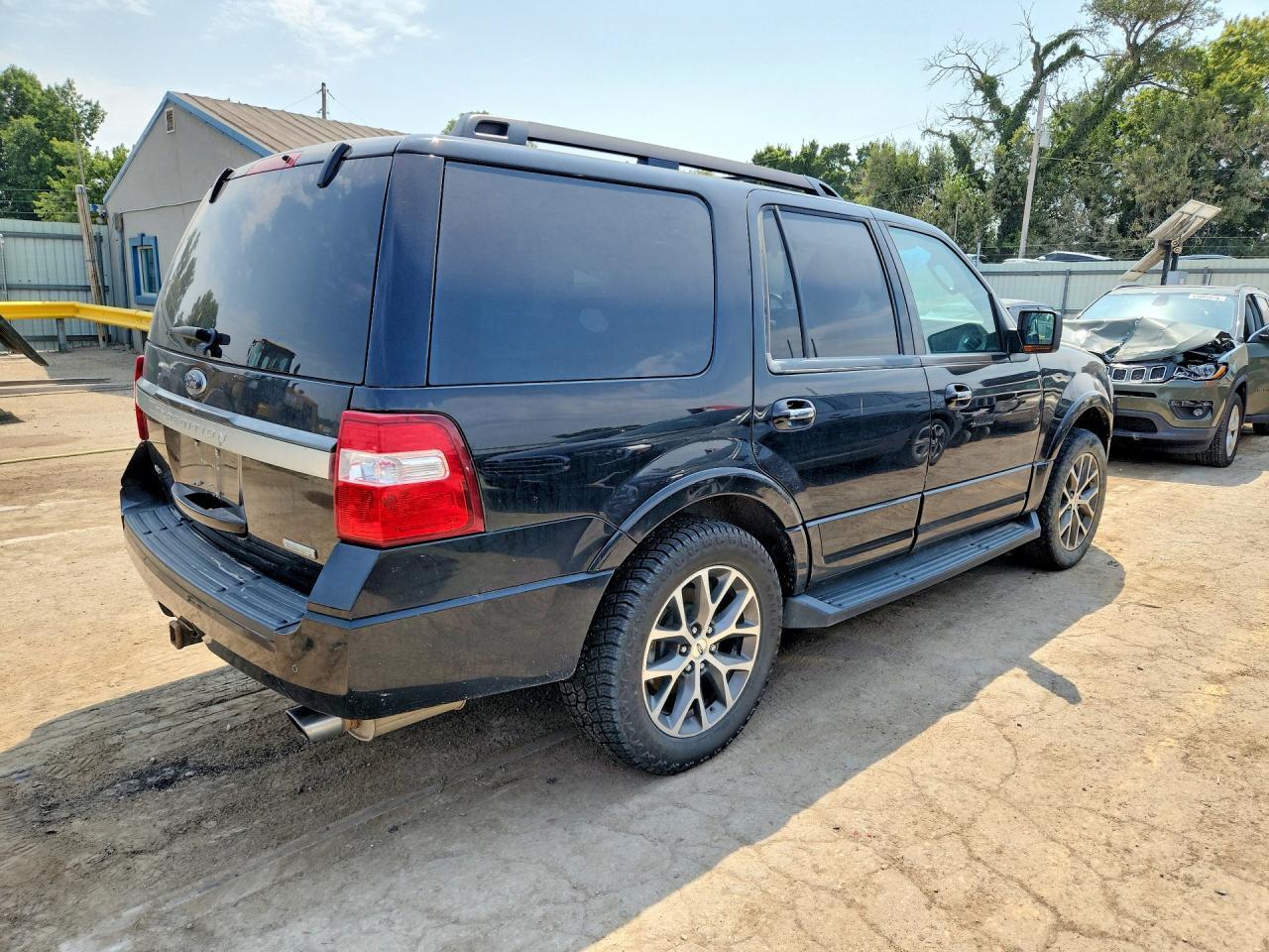 2017 FORD EXPEDITION XLT — Фото 3 из 13