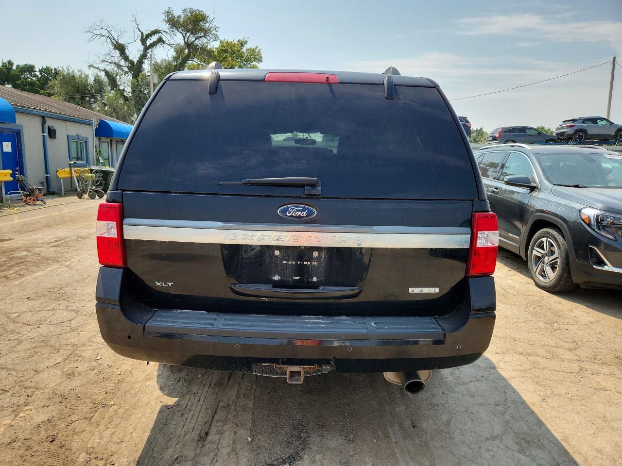 2017 FORD EXPEDITION XLT — Фото 6 из 13
