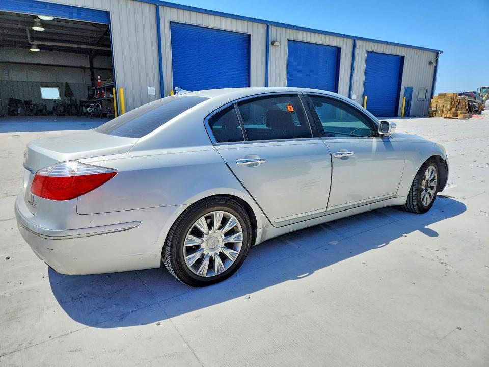 2011 HYUNDAI GENESIS 3.8L — Фото 3 из 12