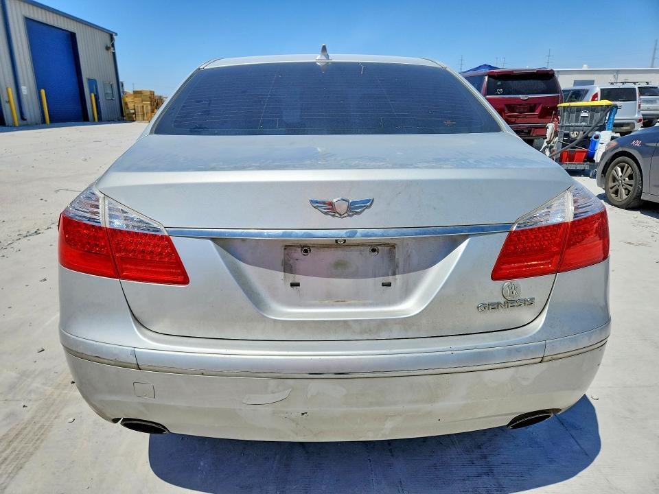2011 HYUNDAI GENESIS 3.8L — Фото 6 из 12