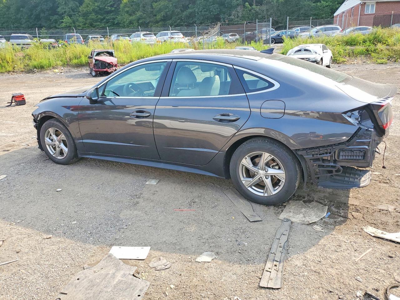 2021 HYUNDAI SONATA SE — Фото 2 из 12