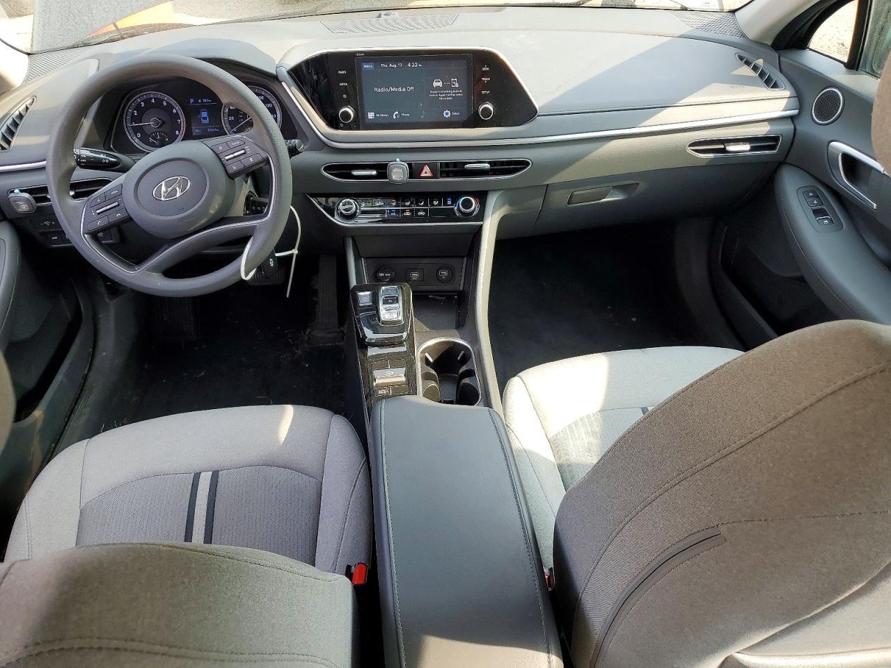 2021 HYUNDAI SONATA SE — Фото 8 из 12