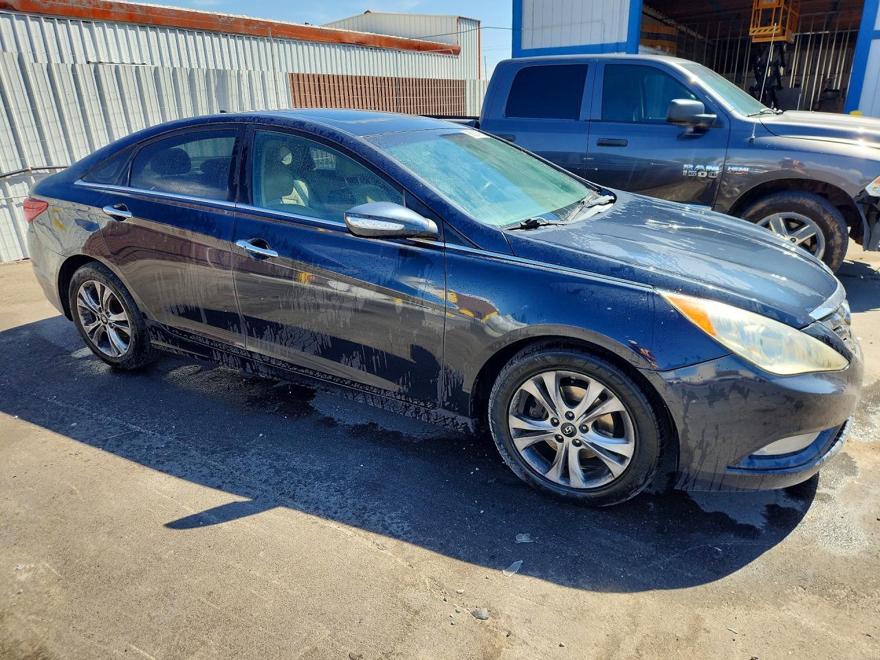 2011 HYUNDAI SONATA LIMITED — Фото 4 из 12