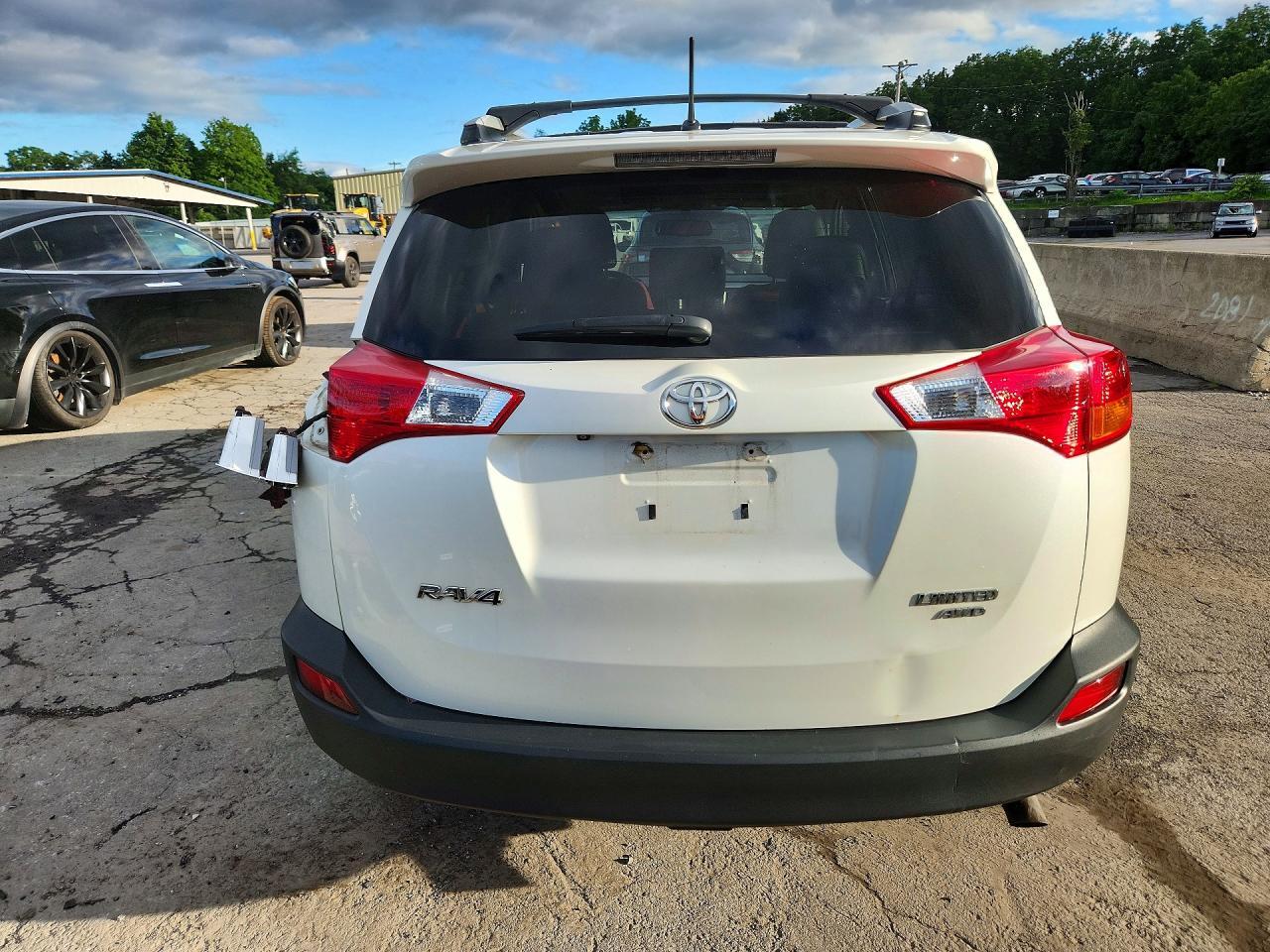 2013 TOYOTA RAV4 LIMITED — Фото 6 из 13