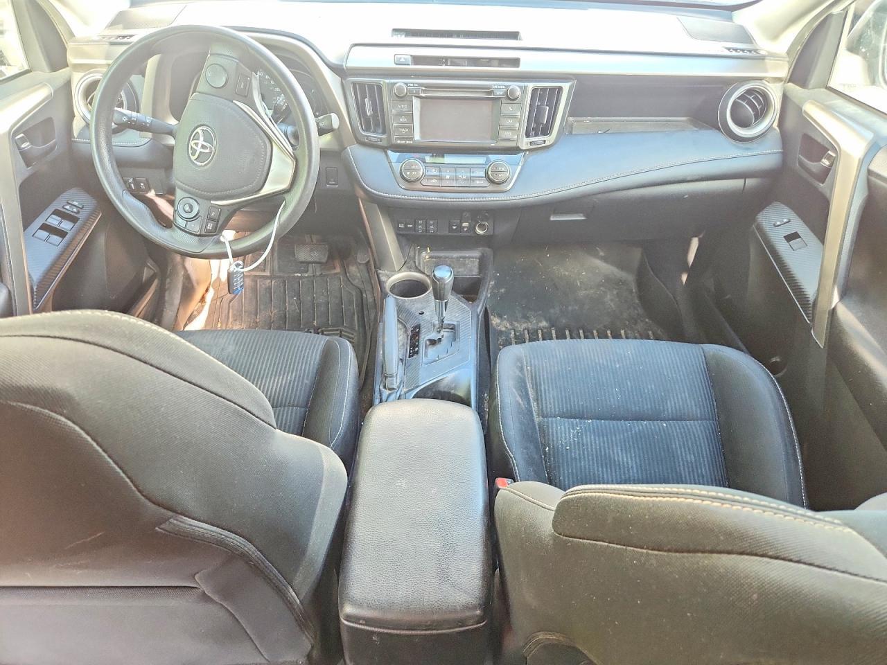 2013 TOYOTA RAV4 XLE — Фото 8 из 13