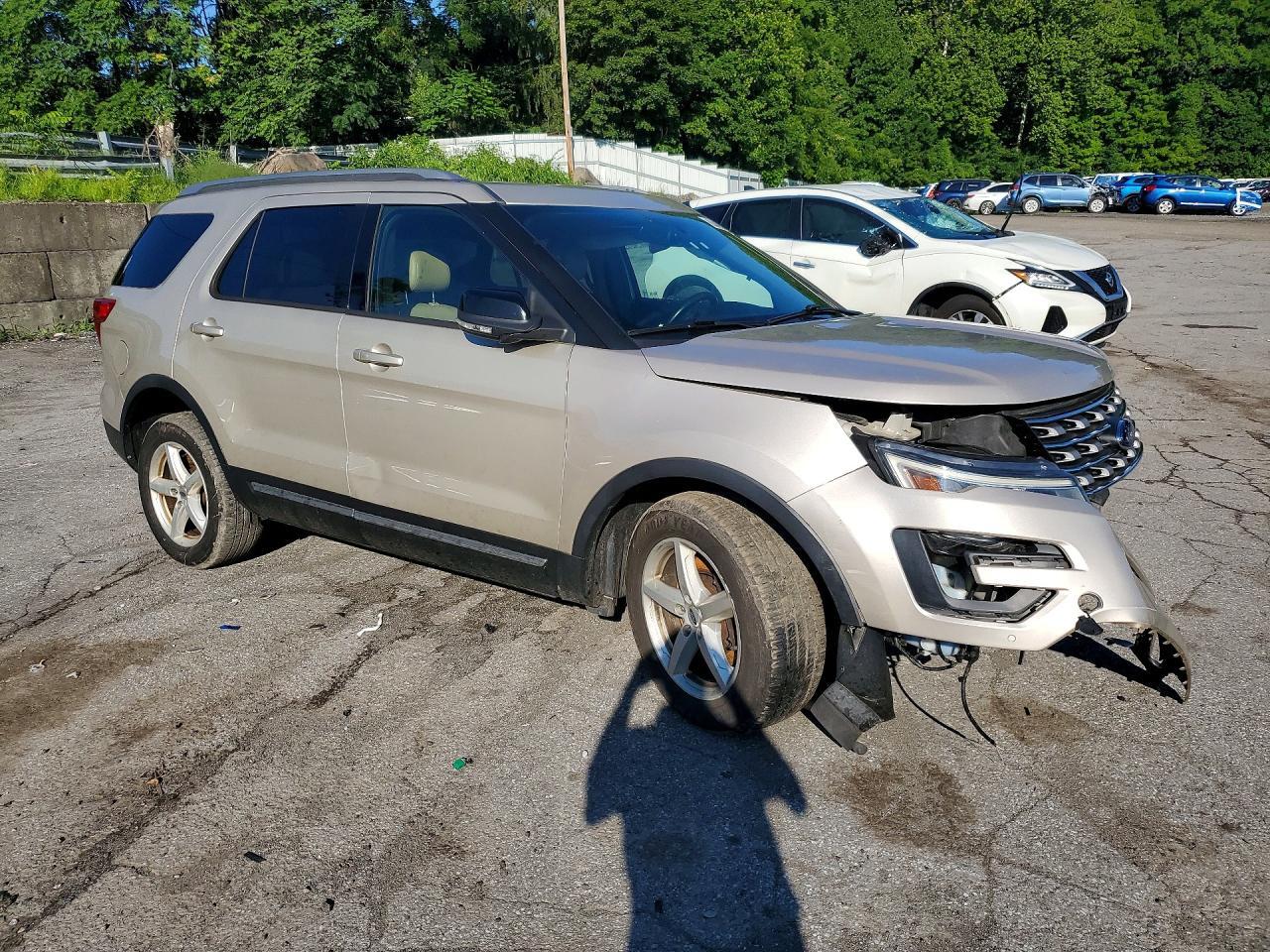 2017 FORD EXPLORER XLT — Фото 4 из 13
