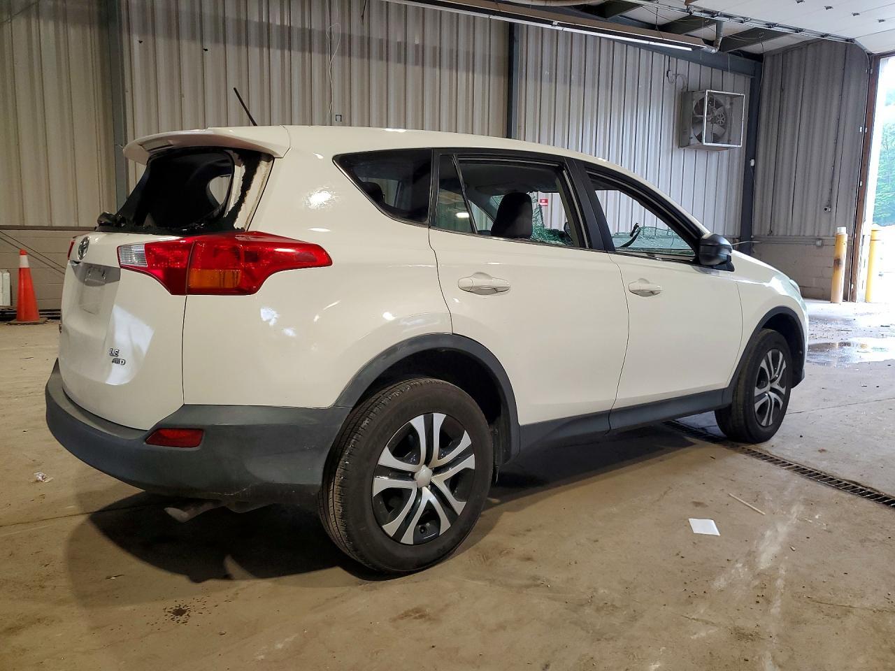2T3BFREV9DW032964 2013 TOYOTA RAV4 photo no. 3