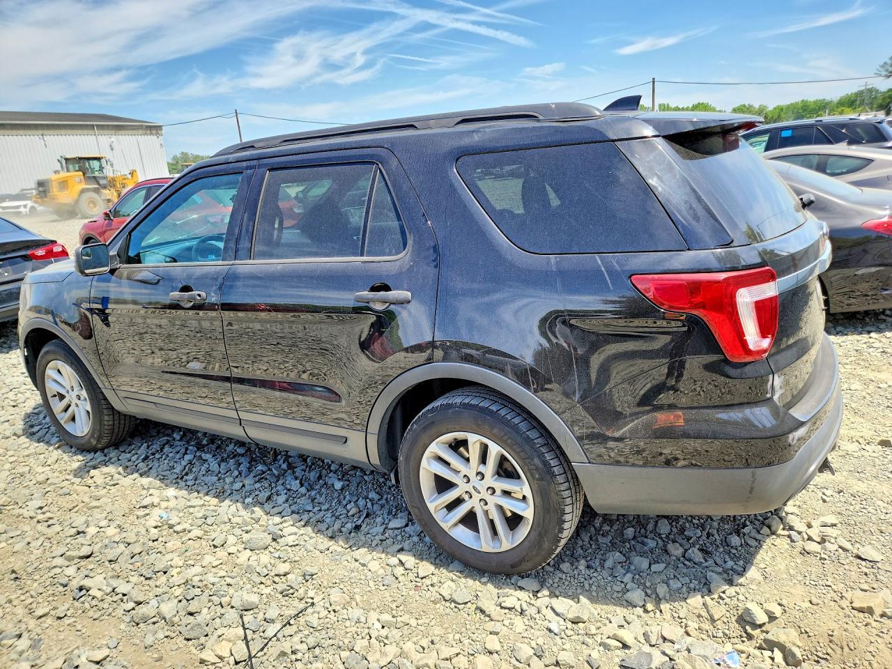 2017 FORD EXPLORER — Фото 2 из 13