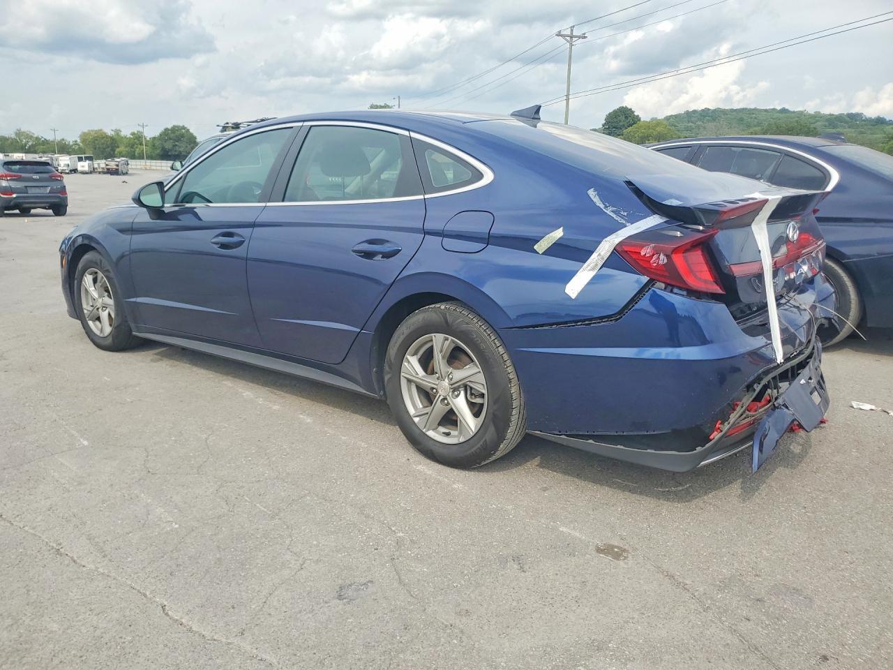 2021 HYUNDAI SONATA SE — Фото 2 из 12