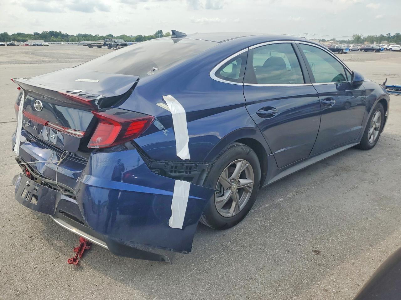 2021 HYUNDAI SONATA SE — Фото 3 из 12