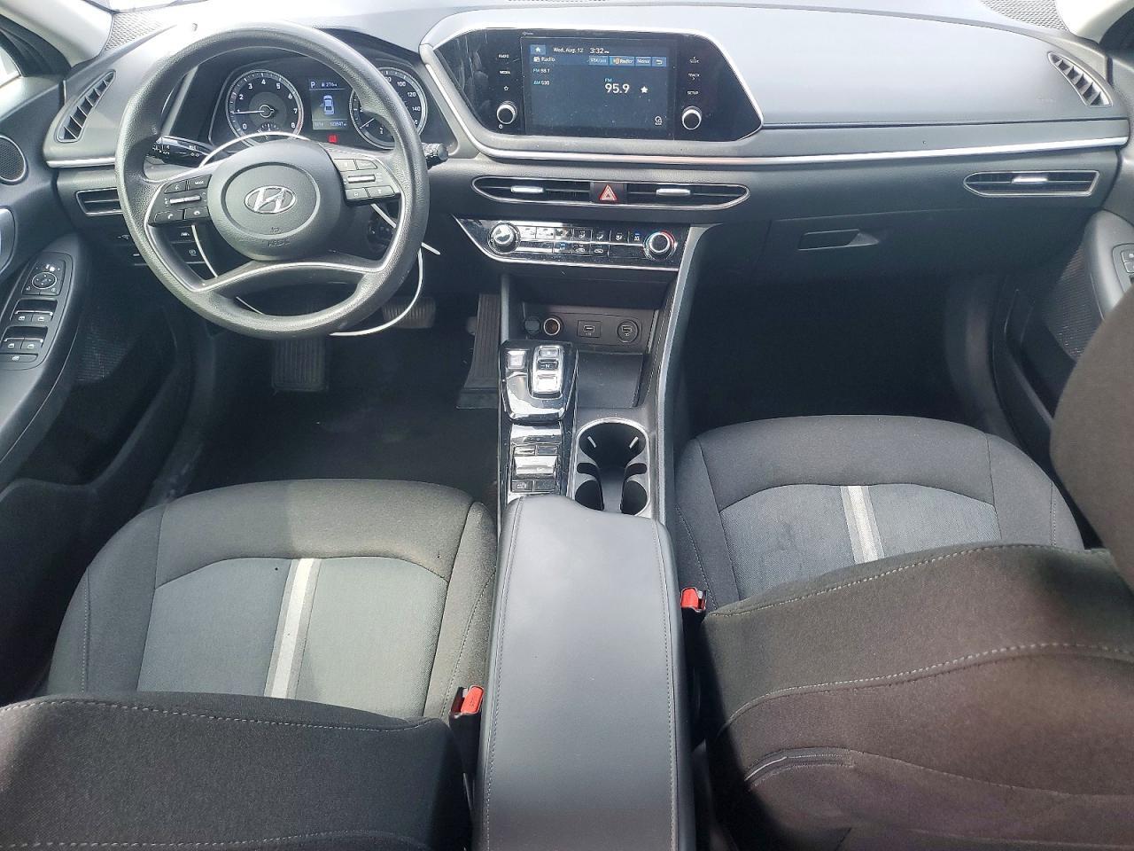 2021 HYUNDAI SONATA SE — Фото 8 из 12