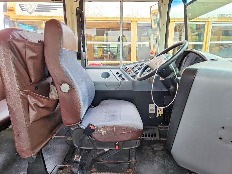 2011 IC CORPORATION CE SERIES SCHOOL - SCHOOL BUS — Фото 5 из 10