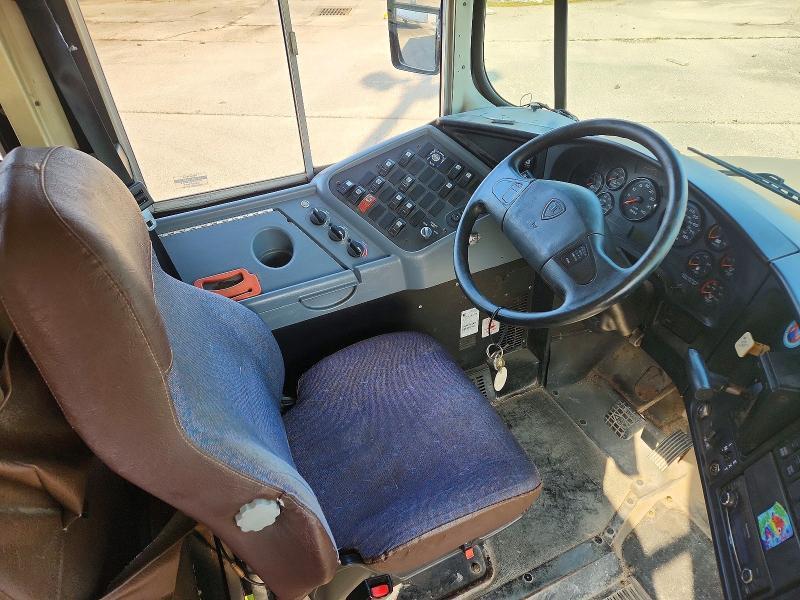 2011 IC CORPORATION CE SERIES SCHOOL - SCHOOL BUS — Фото 5 из 10