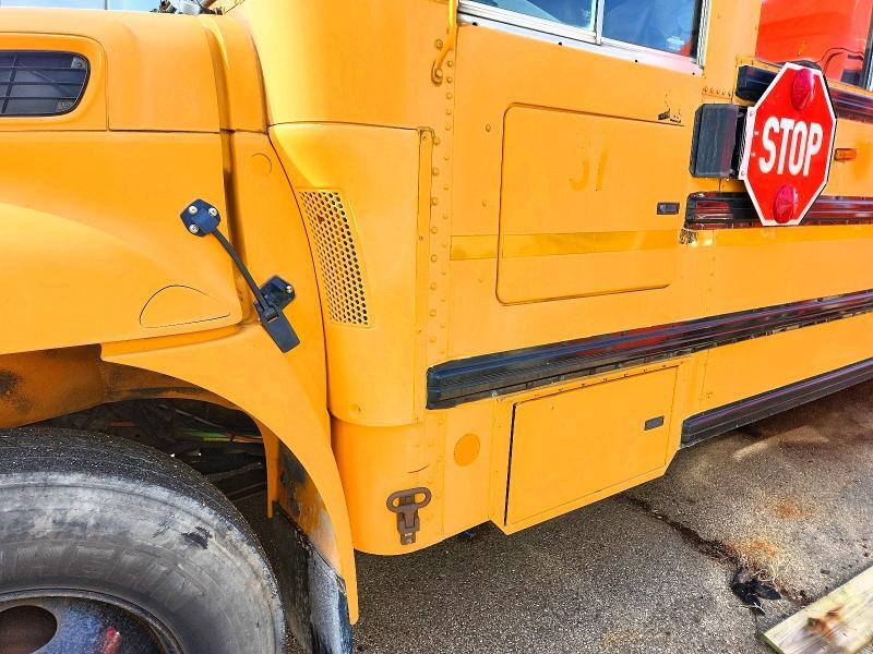 2011 IC CORPORATION CE SERIES SCHOOL - SCHOOL BUS — Фото 9 из 10