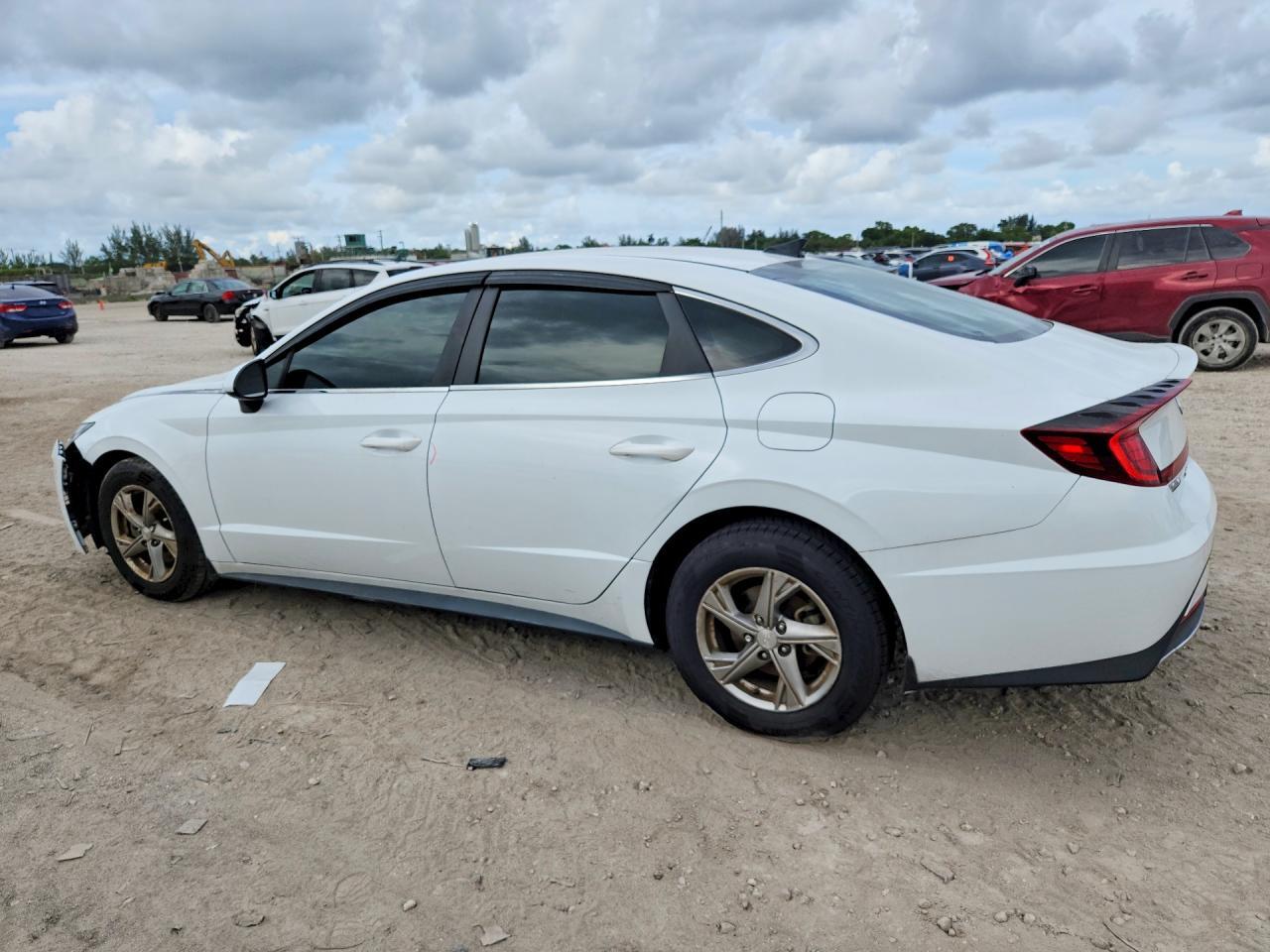 2021 HYUNDAI SONATA SE — Фото 2 из 12