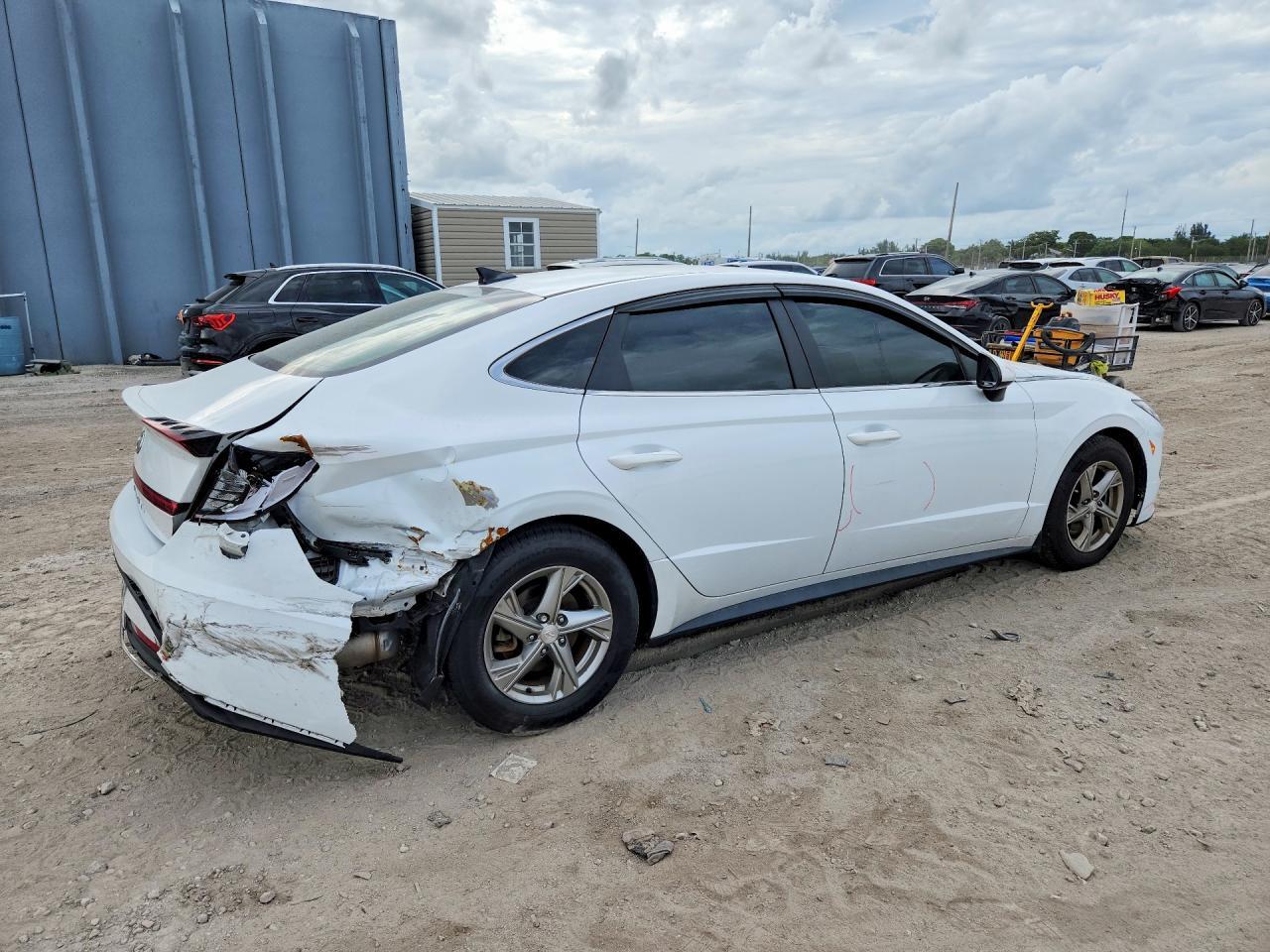 2021 HYUNDAI SONATA SE — Фото 3 из 12