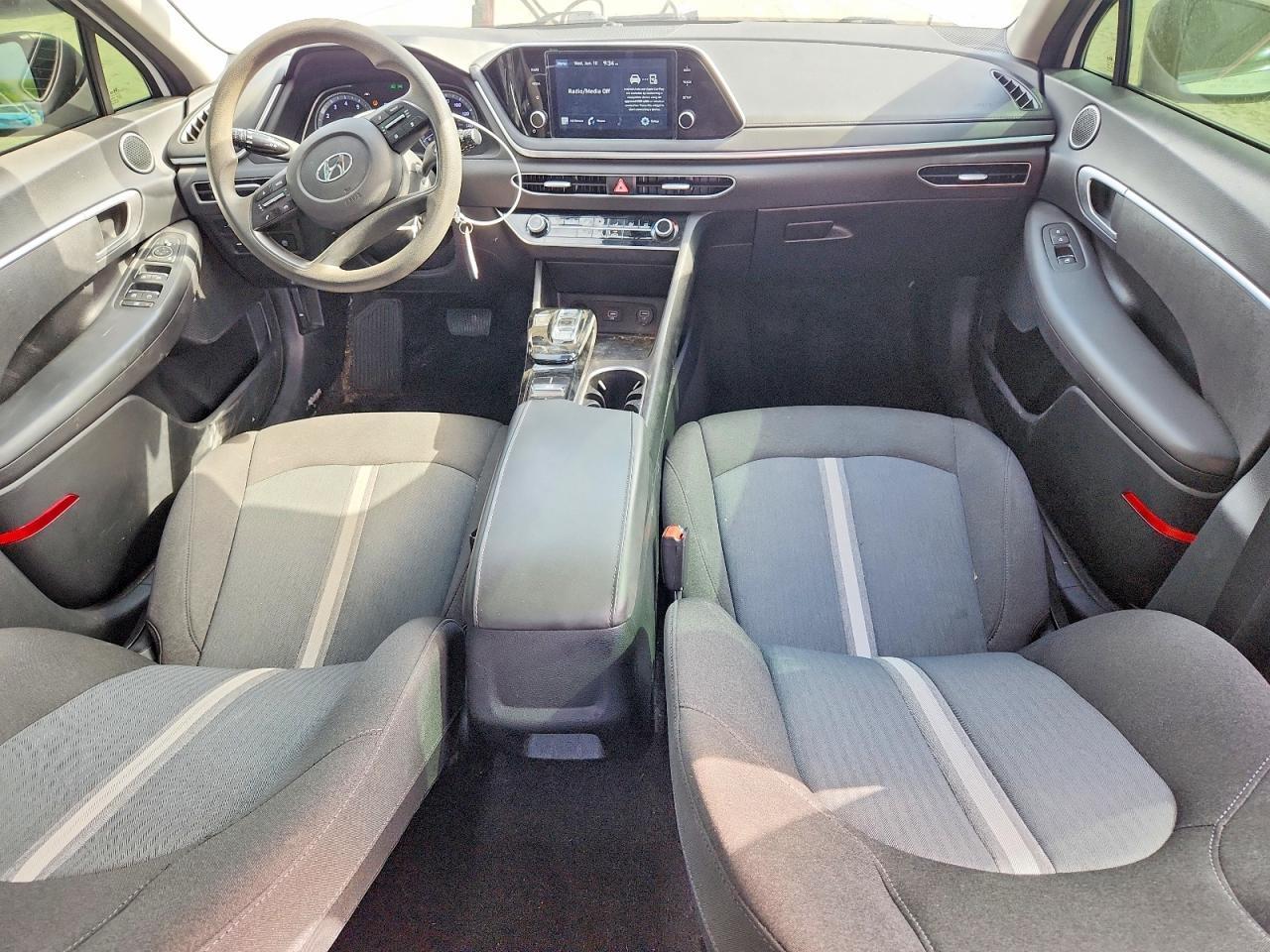 2021 HYUNDAI SONATA SE — Фото 8 из 12