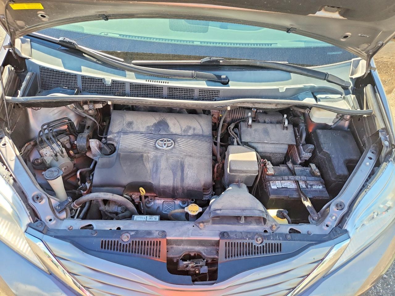 2013 TOYOTA SIENNA XLE 8-PASSENGER — Фото 12 из 13