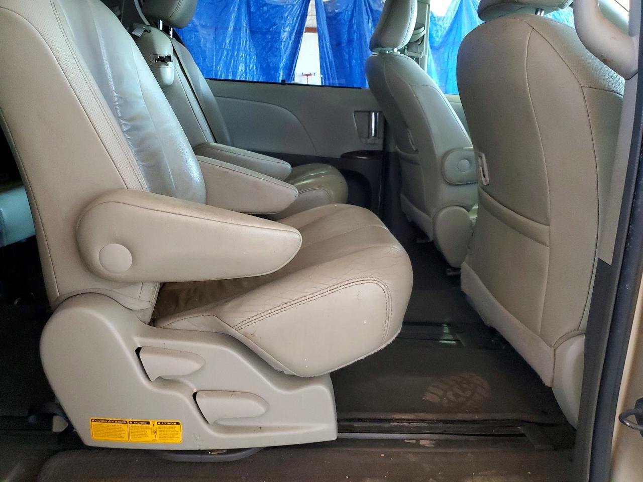 2013 TOYOTA SIENNA XLE 8-PASSENGER — Фото 11 из 13