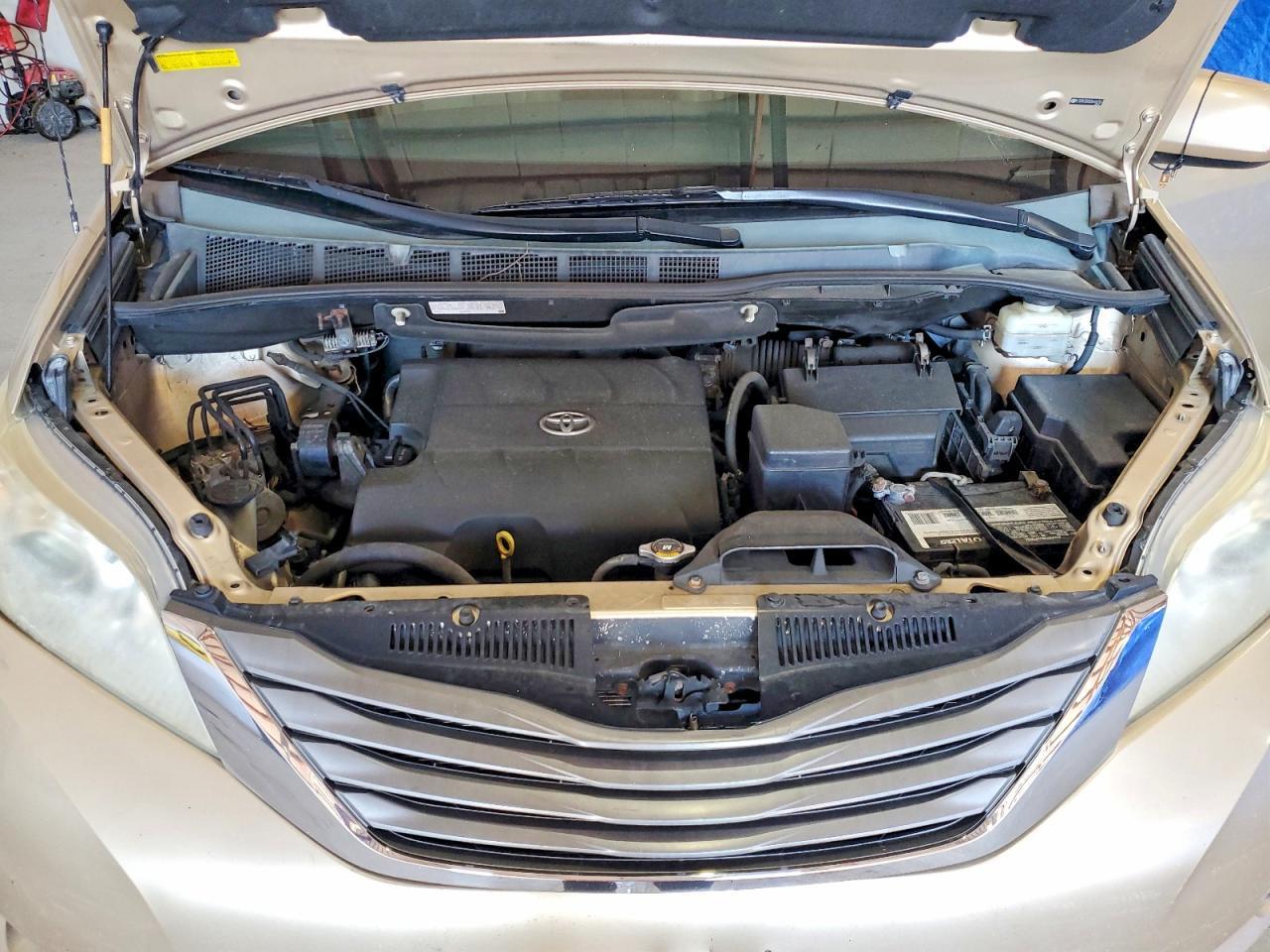 2013 TOYOTA SIENNA XLE 8-PASSENGER — Фото 12 из 13