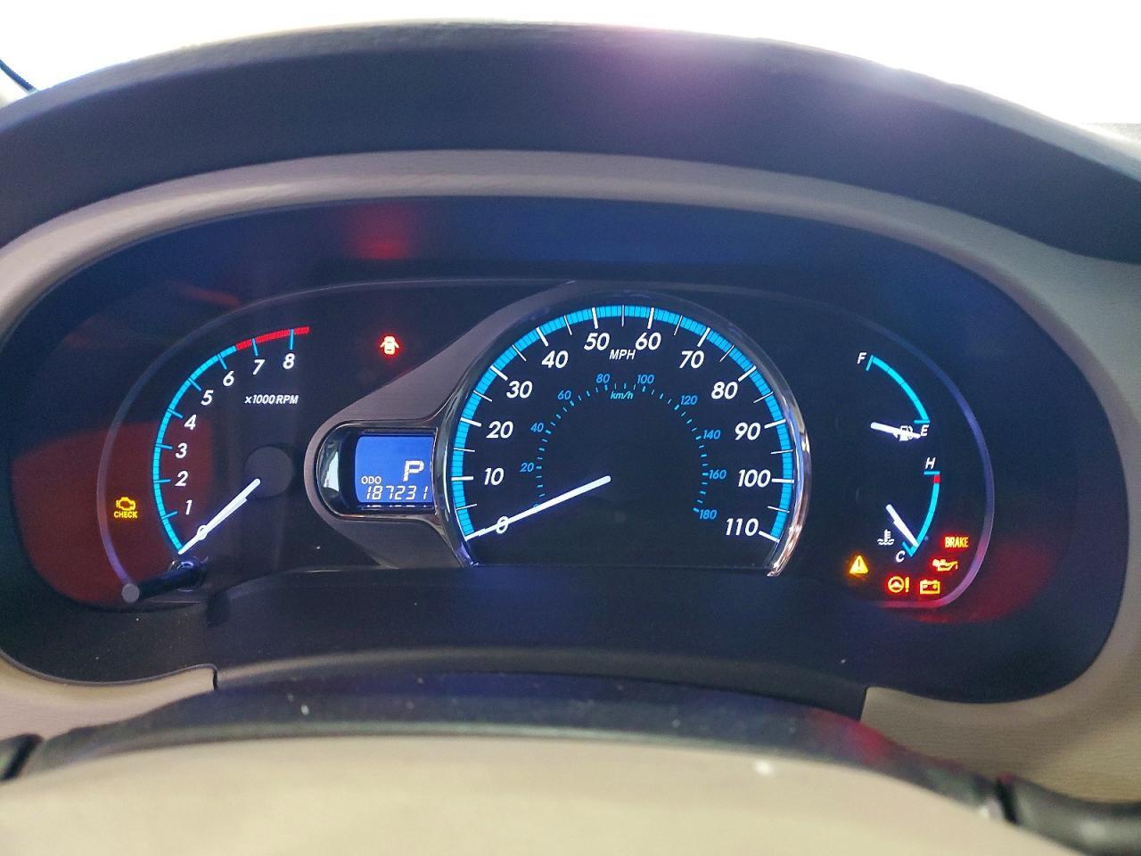 2013 TOYOTA SIENNA XLE 8-PASSENGER — Фото 9 из 13