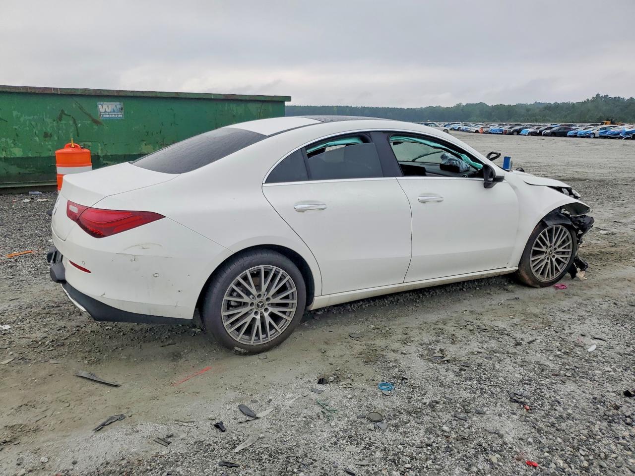 2025 MERCEDES-BENZ CLA 250 — Фото 3 из 12