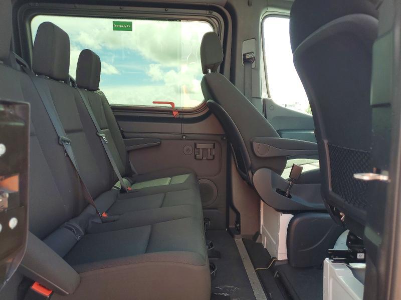 2025 MERCEDES-BENZ SPRINTER 2500 — Фото 11 из 13