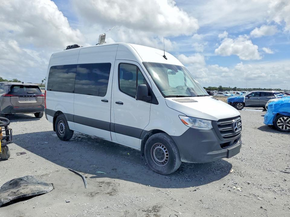 2025 MERCEDES-BENZ SPRINTER 2500 — Фото 4 из 13