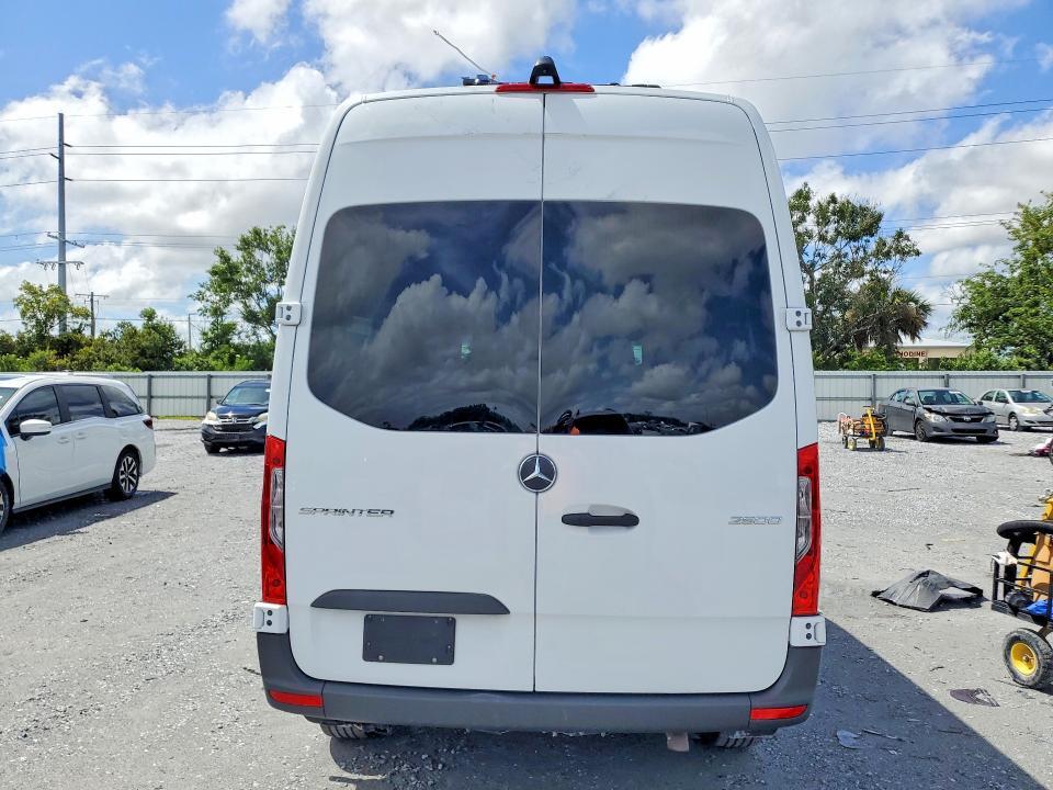 2025 MERCEDES-BENZ SPRINTER 2500 — Фото 6 из 13