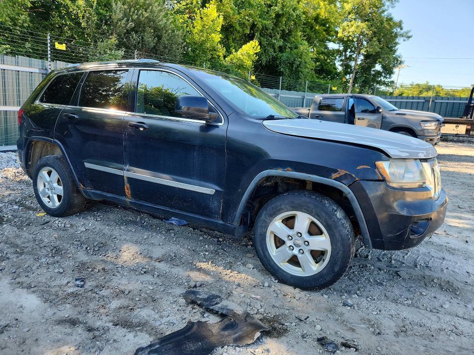 2011 JEEP GRAND CHEROKEE LAREDO — Фото 4 из 13