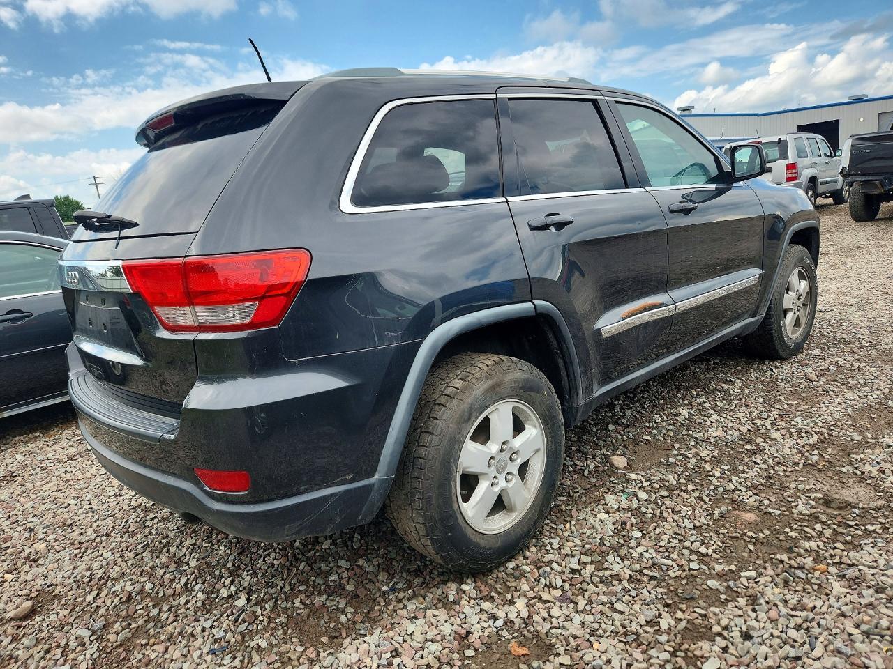 2011 JEEP GRAND CHEROKEE LAREDO — Фото 3 из 12
