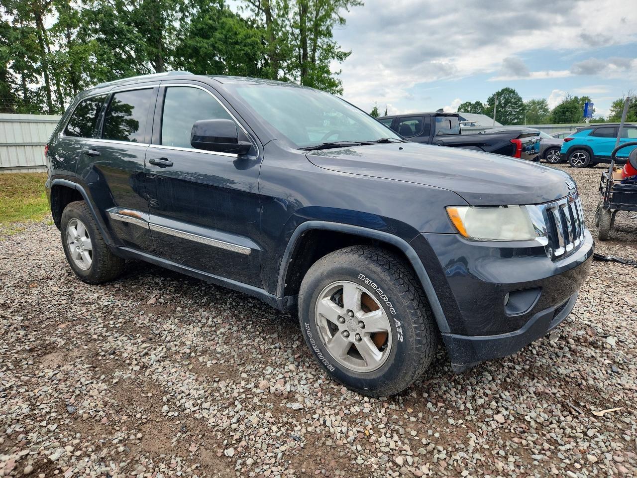 2011 JEEP GRAND CHEROKEE LAREDO — Фото 4 из 12