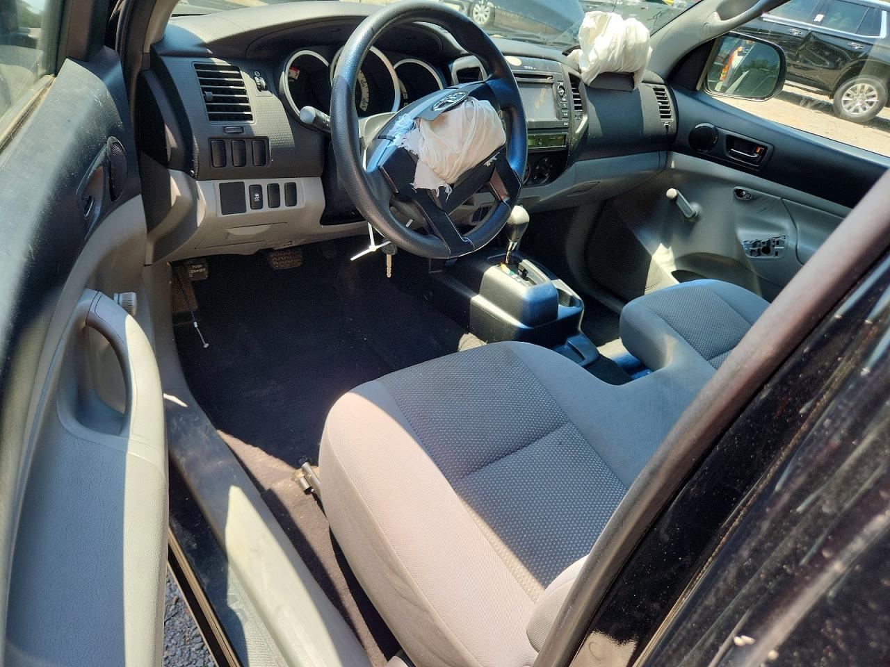 2013 TOYOTA TACOMA BASE — Фото 8 из 12