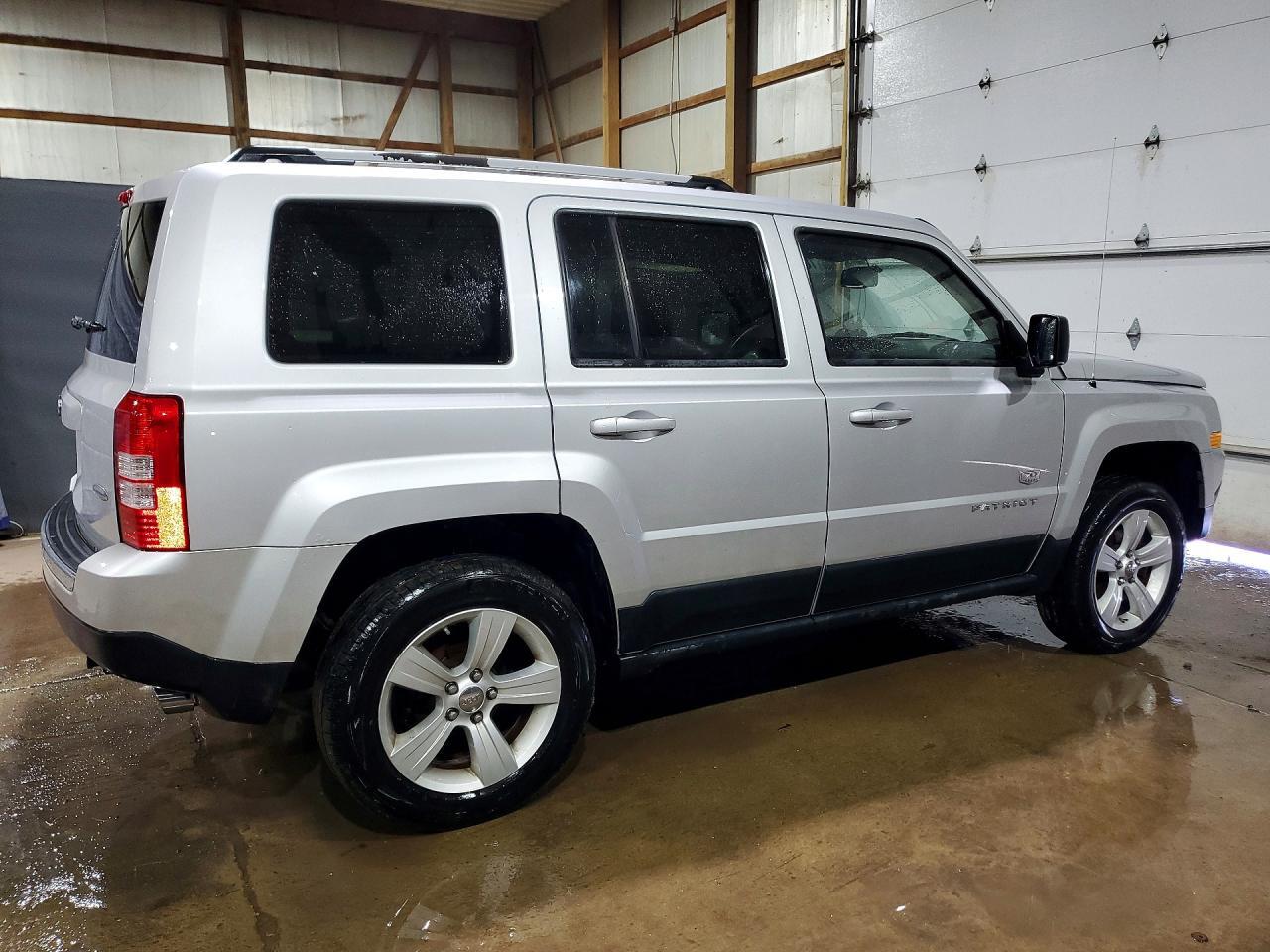 2011 JEEP PATRIOT LATITUDE — Фото 3 из 13