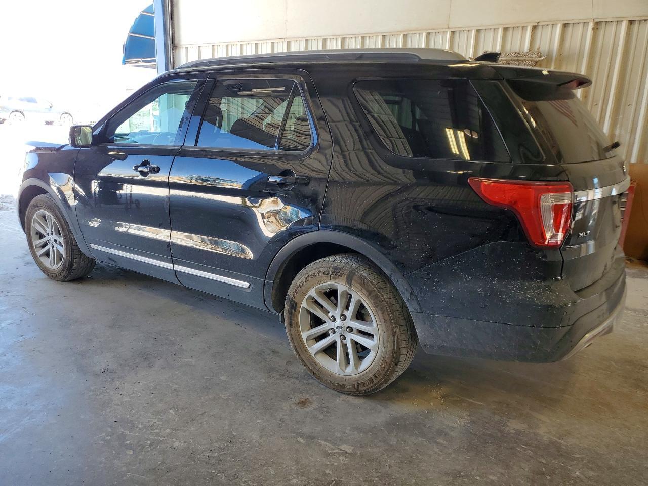 1FM5K7D84HGD76434 2017 FORD EXPLORER photo no. 2