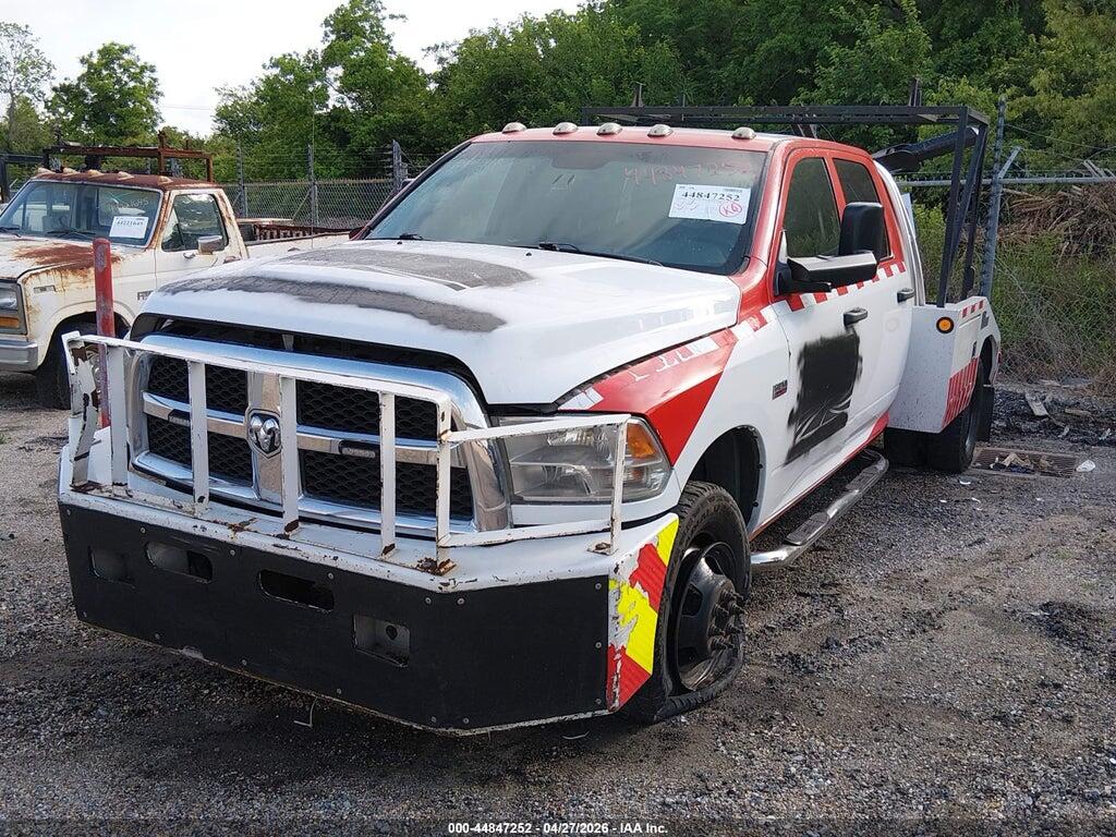 3C7WRTCJ1JG259408 2018 RAM 3500 CHASSIS photo no. 2